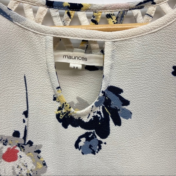 Maurice's Floral Sleeveless Blouse Size Small - Picture 2 of 7